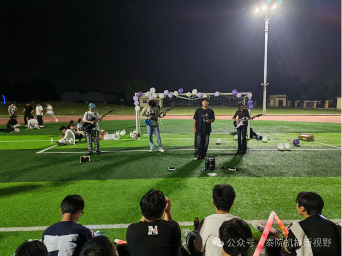 机械工程学院举办“红路漫溯，语...