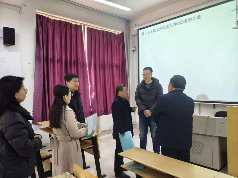 机械工程学院新学期校院领导深入...